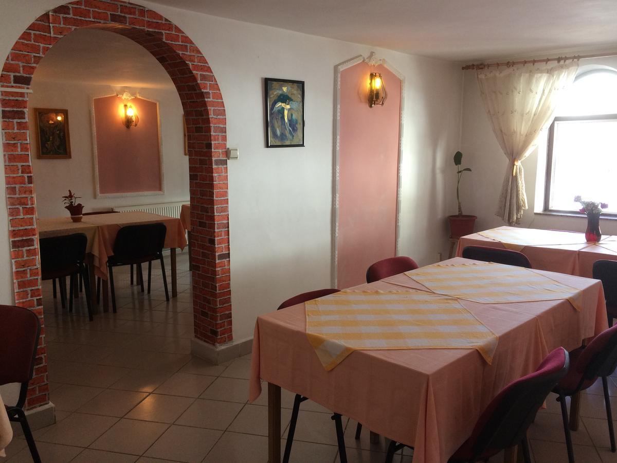 Pension Casa Alba Slanic Moldova Exterior photo