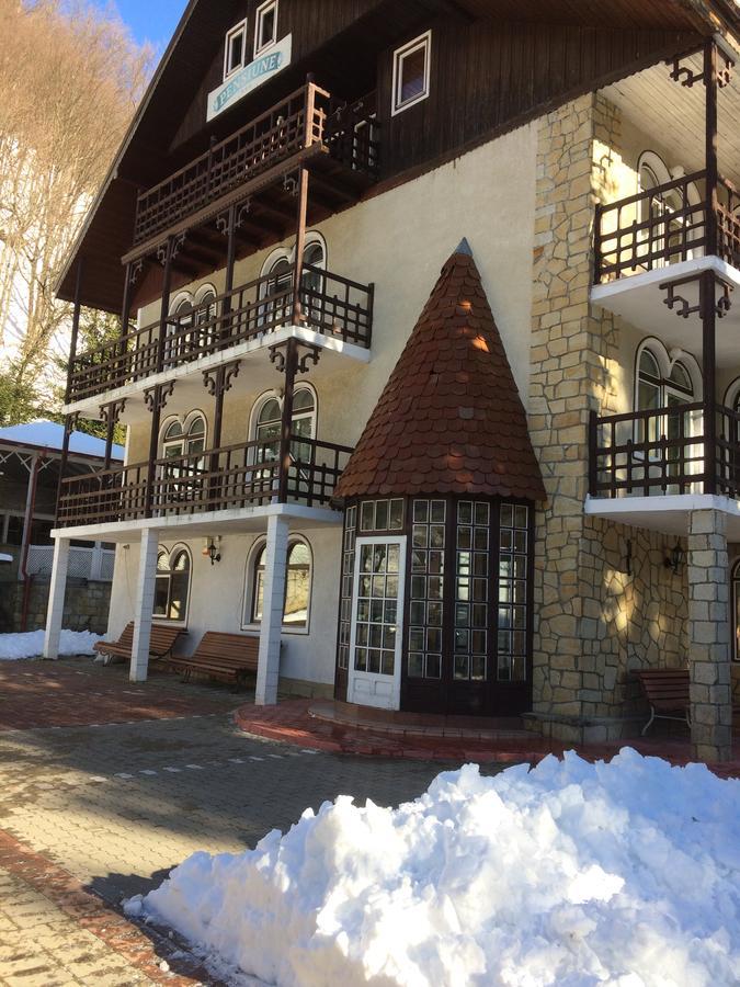 Pension Casa Alba Slanic Moldova Exterior photo